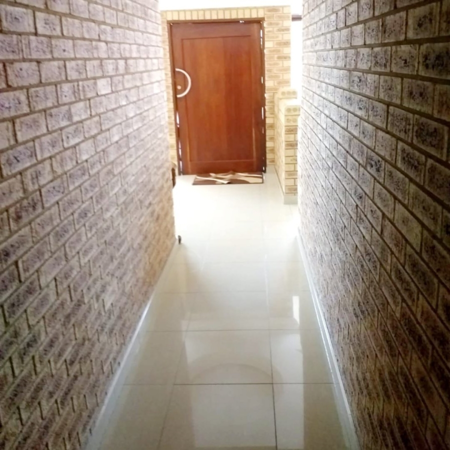 3 Bedroom Property for Sale in Falcon Ridge Gauteng