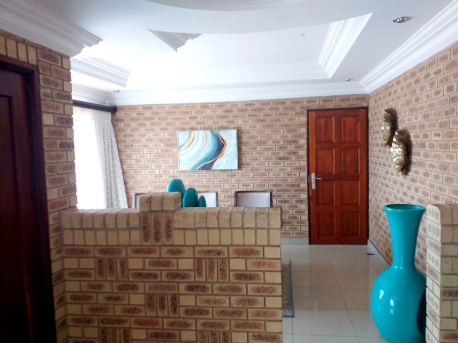 3 Bedroom Property for Sale in Falcon Ridge Gauteng