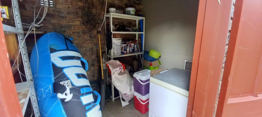 2 Bedroom Property for Sale in Vaal Marina Gauteng