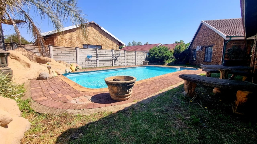 3 Bedroom Property for Sale in Waldrift Gauteng