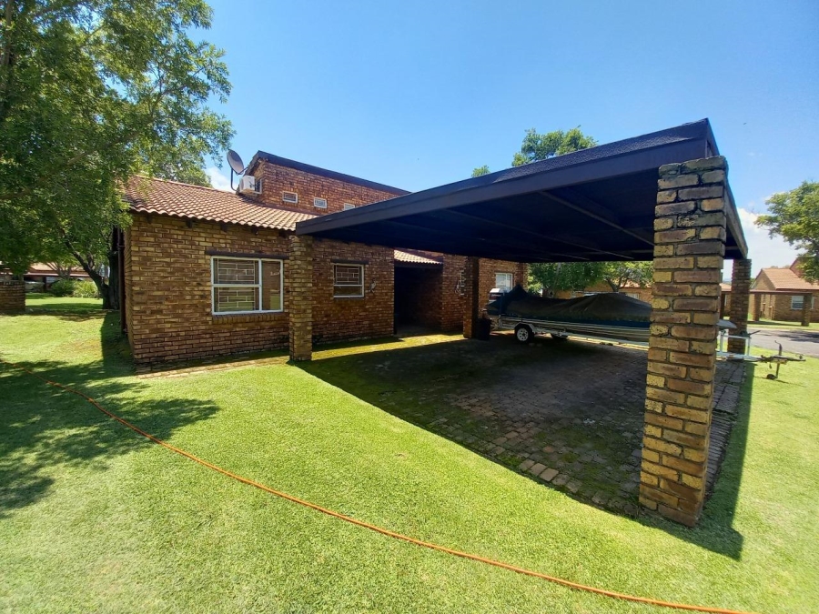 3 Bedroom Property for Sale in Vaal Marina Gauteng