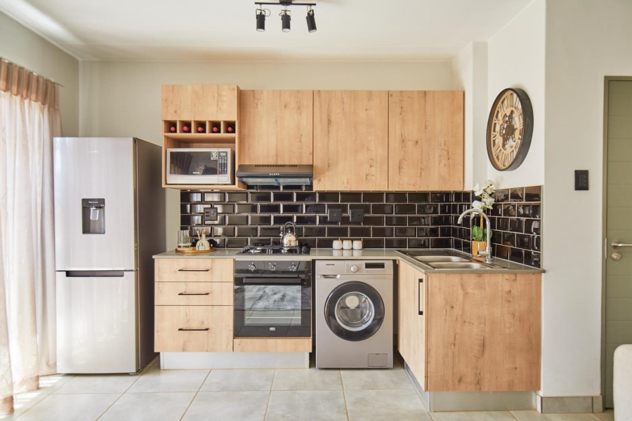 2 Bedroom Property for Sale in Orlando East Gauteng