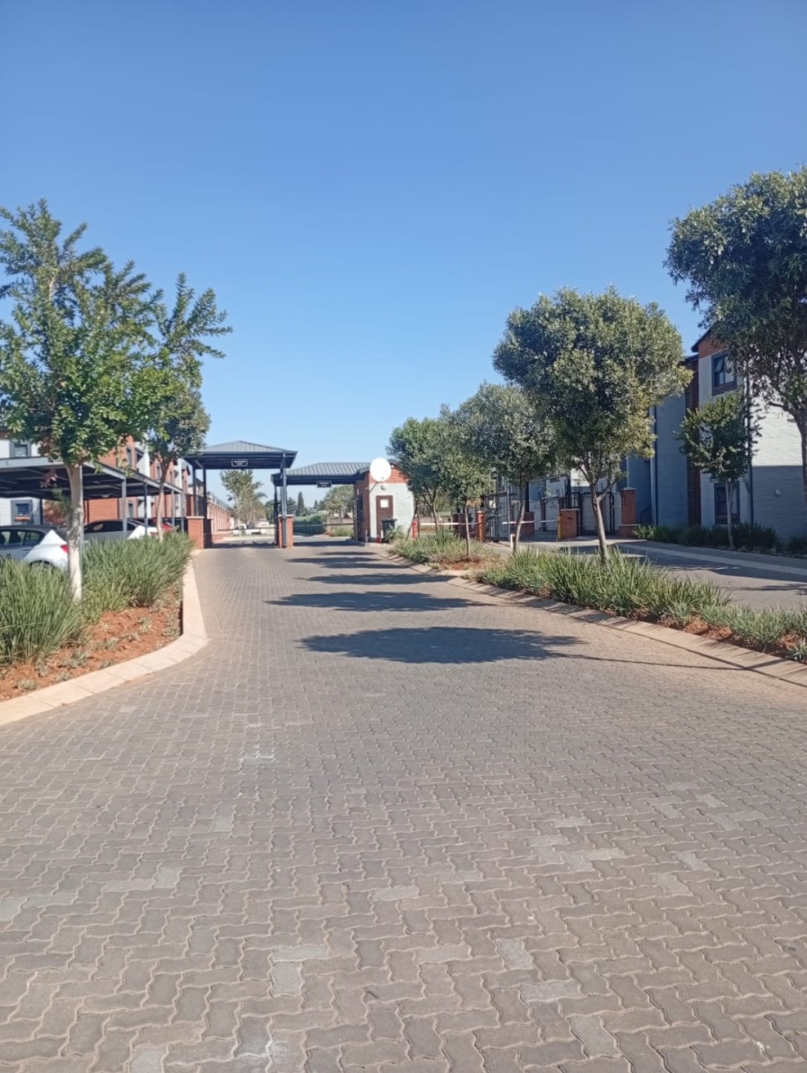 3 Bedroom Property for Sale in Terenure Gauteng