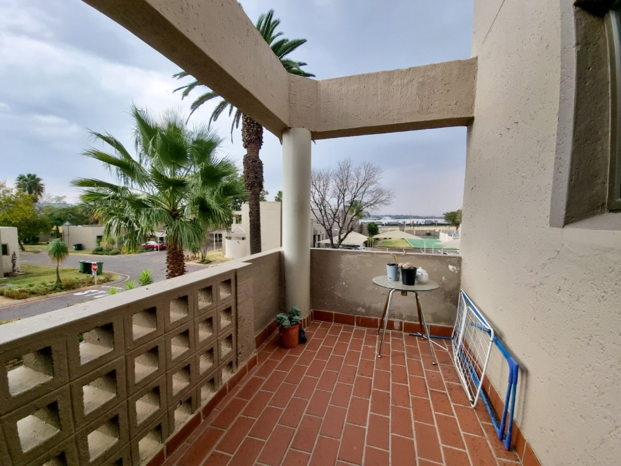 1 Bedroom Property for Sale in New Market Park Gauteng