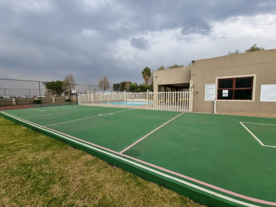 1 Bedroom Property for Sale in New Market Park Gauteng