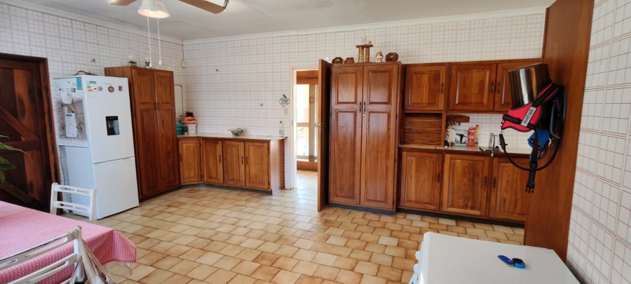 11 Bedroom Property for Sale in Knopjeslaagte Gauteng