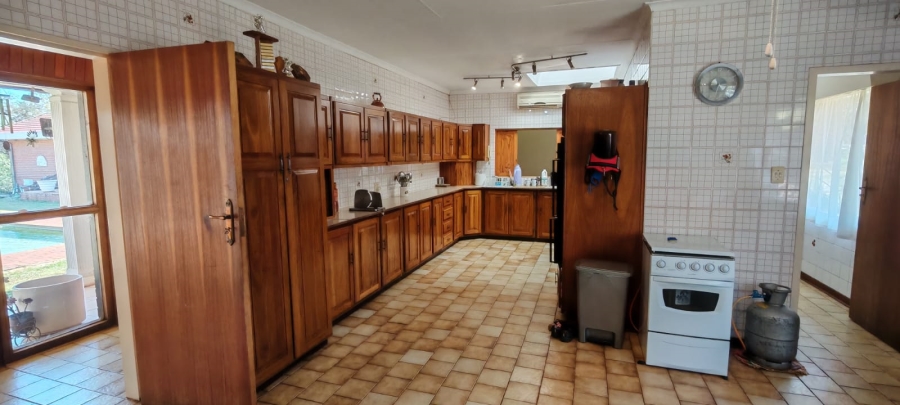 11 Bedroom Property for Sale in Knopjeslaagte Gauteng