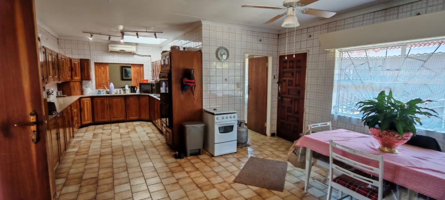 11 Bedroom Property for Sale in Knopjeslaagte Gauteng