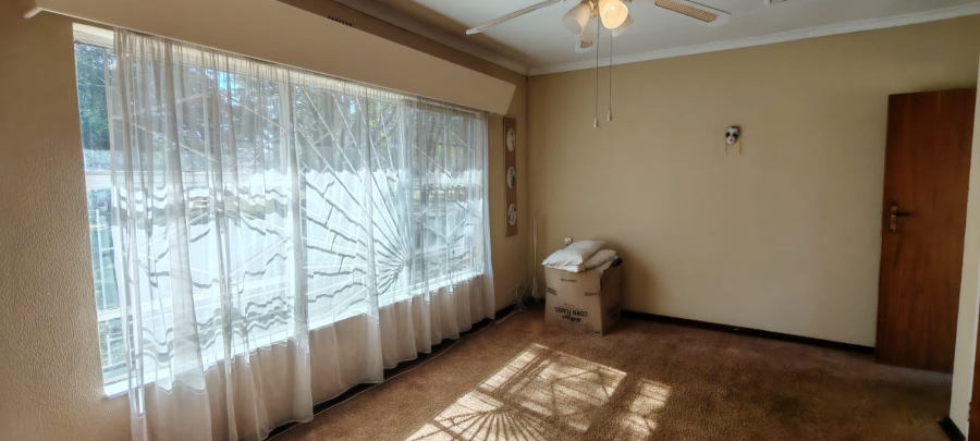 11 Bedroom Property for Sale in Knopjeslaagte Gauteng