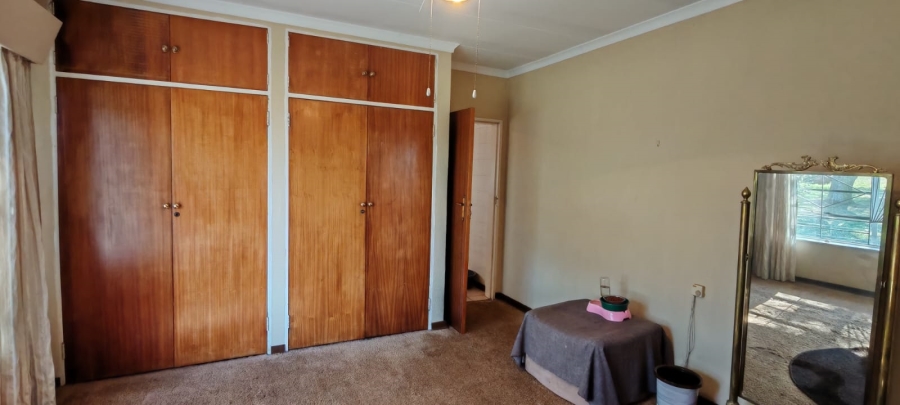 11 Bedroom Property for Sale in Knopjeslaagte Gauteng