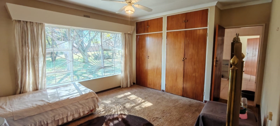 11 Bedroom Property for Sale in Knopjeslaagte Gauteng