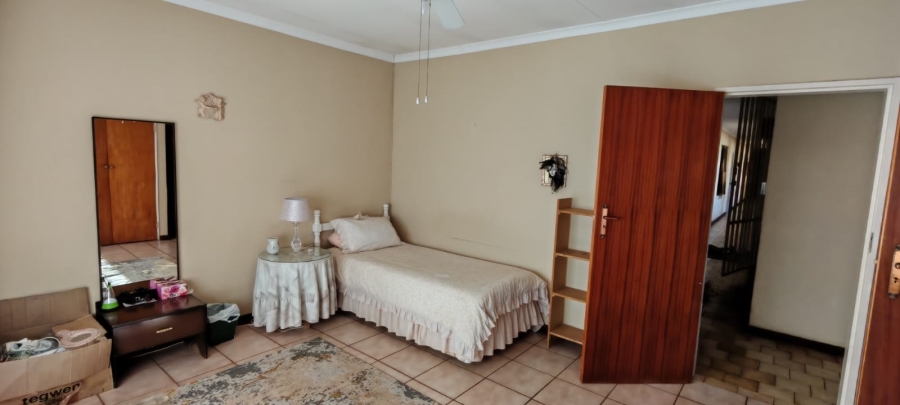 11 Bedroom Property for Sale in Knopjeslaagte Gauteng