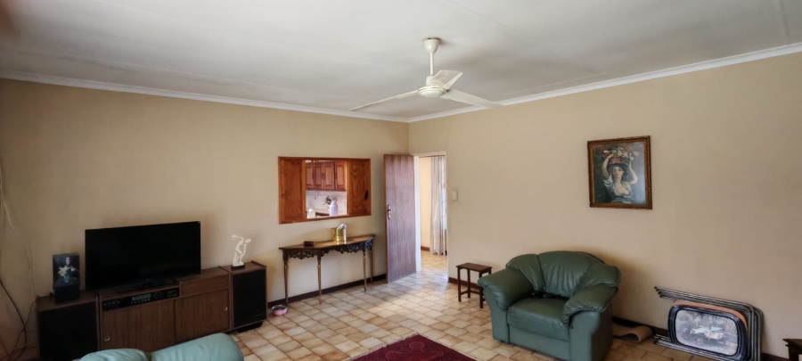 11 Bedroom Property for Sale in Knopjeslaagte Gauteng