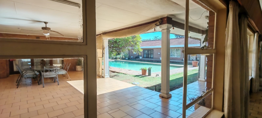 11 Bedroom Property for Sale in Knopjeslaagte Gauteng