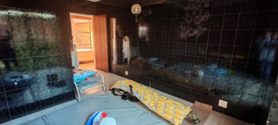 11 Bedroom Property for Sale in Knopjeslaagte Gauteng