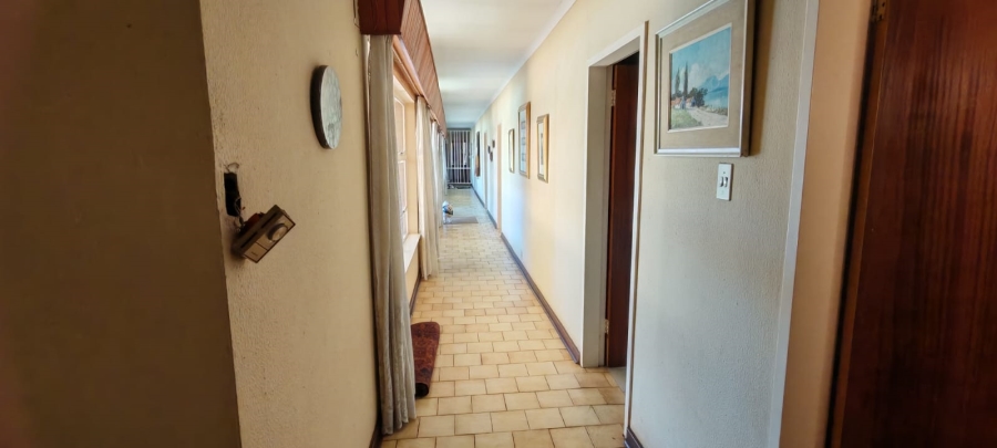 11 Bedroom Property for Sale in Knopjeslaagte Gauteng