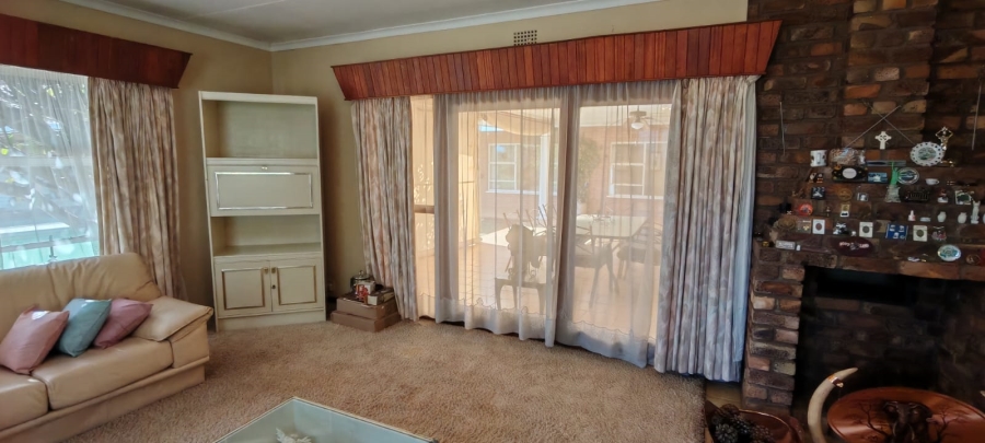 11 Bedroom Property for Sale in Knopjeslaagte Gauteng