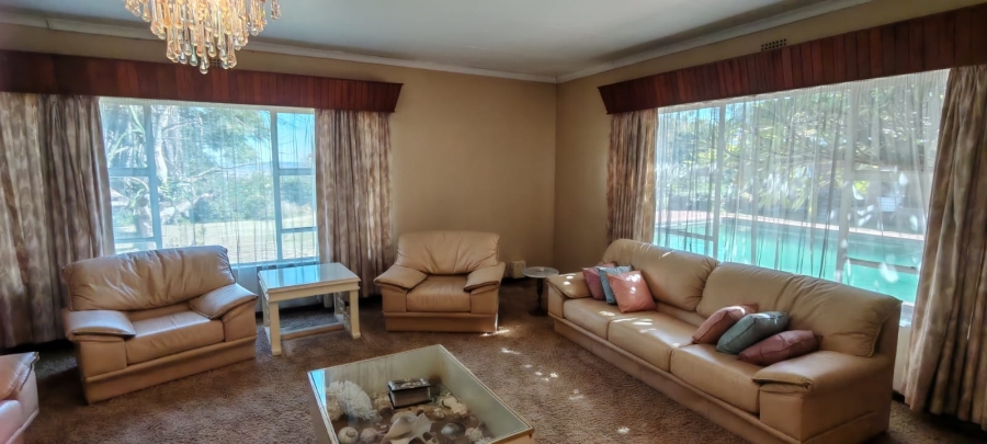 11 Bedroom Property for Sale in Knopjeslaagte Gauteng