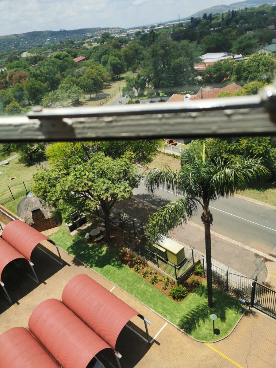 2 Bedroom Property for Sale in Kilner Park Gauteng