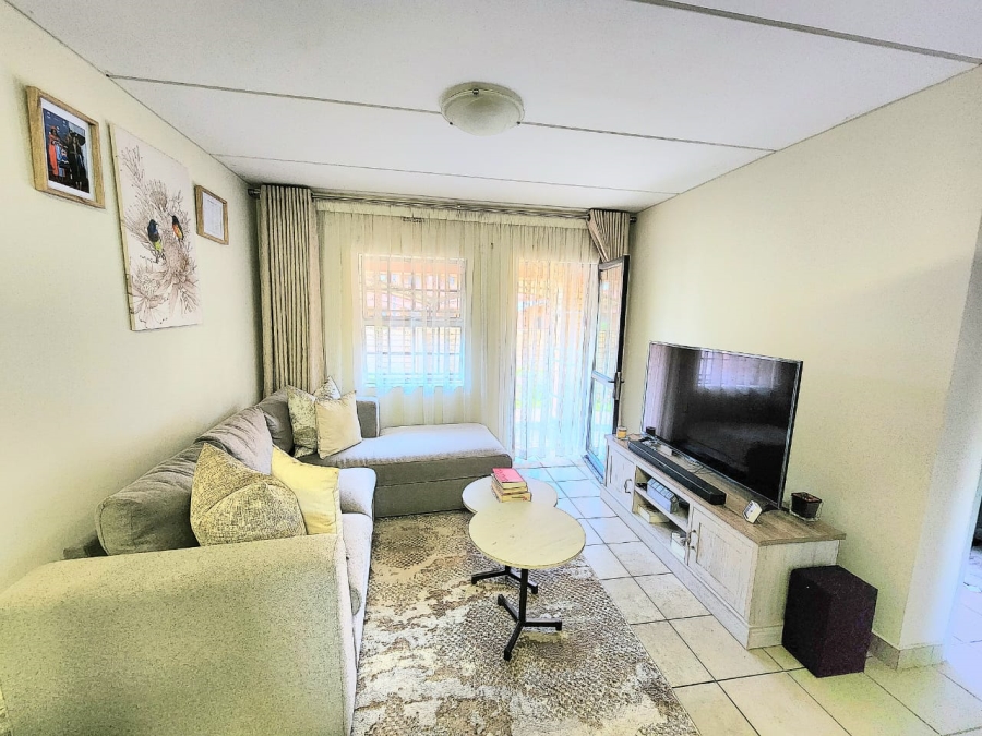 2 Bedroom Property for Sale in Montana Tuine Gauteng