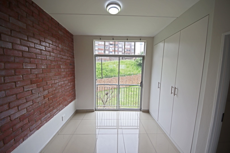 1 Bedroom Property for Sale in Houghton Estate Gauteng