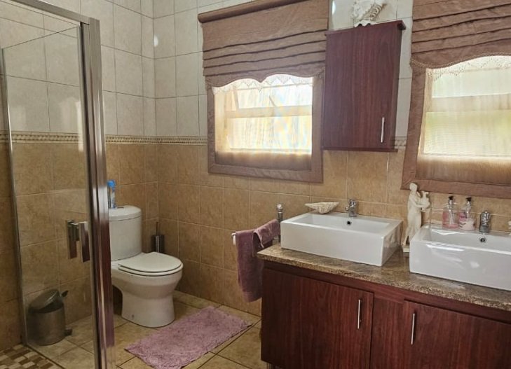 5 Bedroom Property for Sale in Vanderbijlpark SE 4 Gauteng