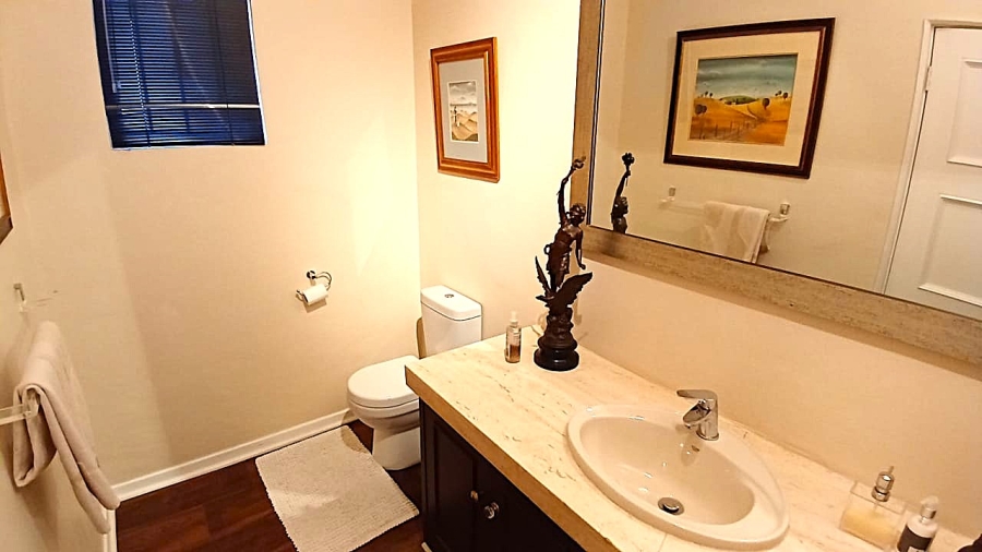To Let 4 Bedroom Property for Rent in Illovo Gauteng