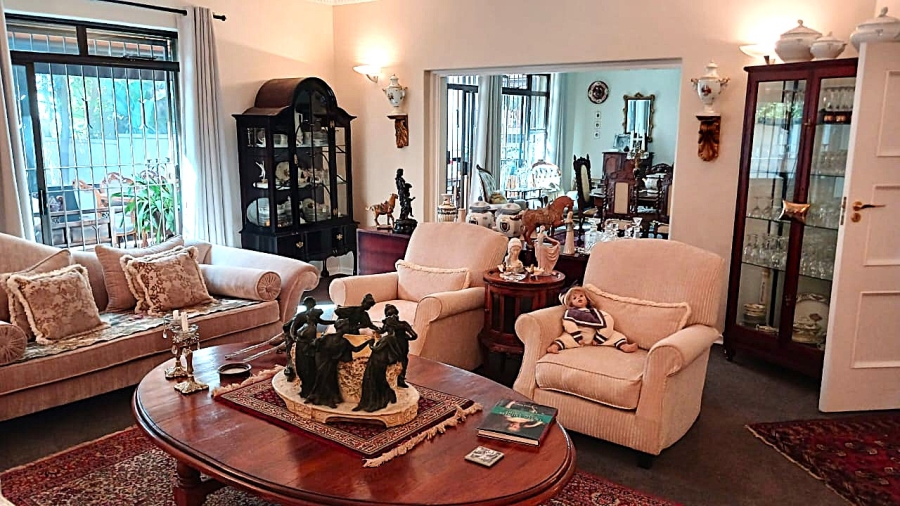 To Let 4 Bedroom Property for Rent in Illovo Gauteng