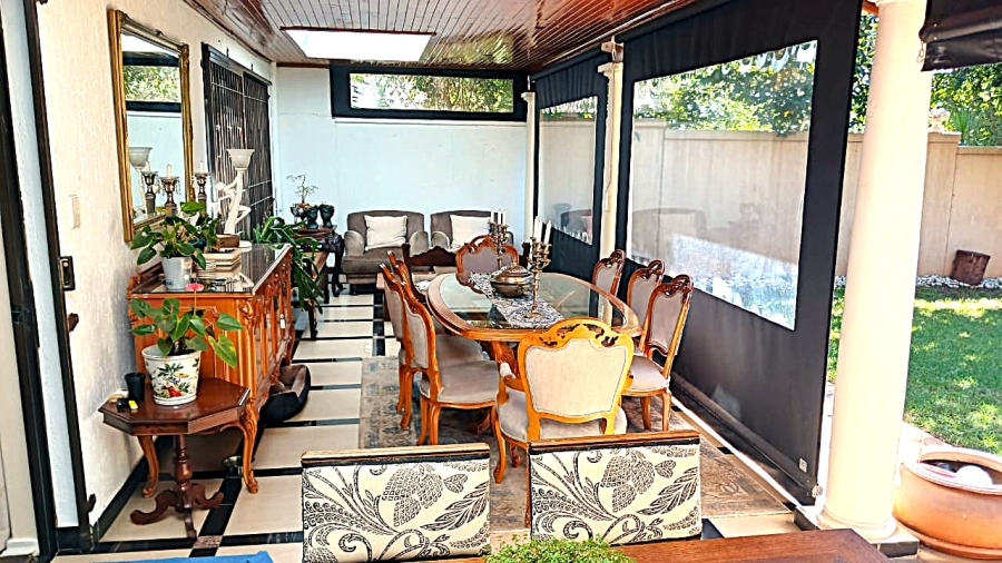 To Let 4 Bedroom Property for Rent in Illovo Gauteng