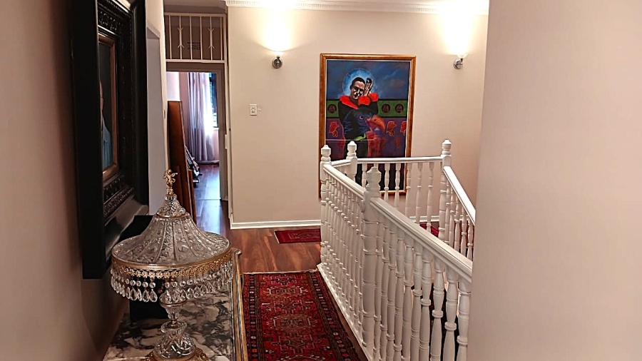 To Let 4 Bedroom Property for Rent in Illovo Gauteng