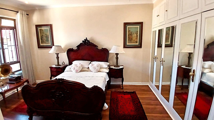 To Let 4 Bedroom Property for Rent in Illovo Gauteng
