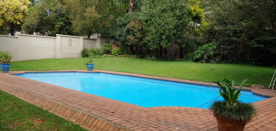 To Let 4 Bedroom Property for Rent in Illovo Gauteng