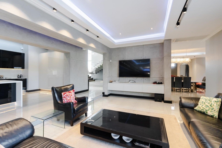 5 Bedroom Property for Sale in Midstream Ridge Gauteng