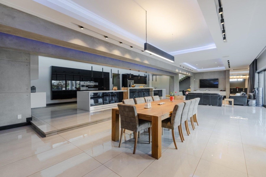 5 Bedroom Property for Sale in Midstream Ridge Gauteng