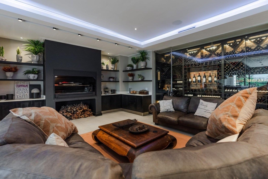 5 Bedroom Property for Sale in Midstream Ridge Gauteng