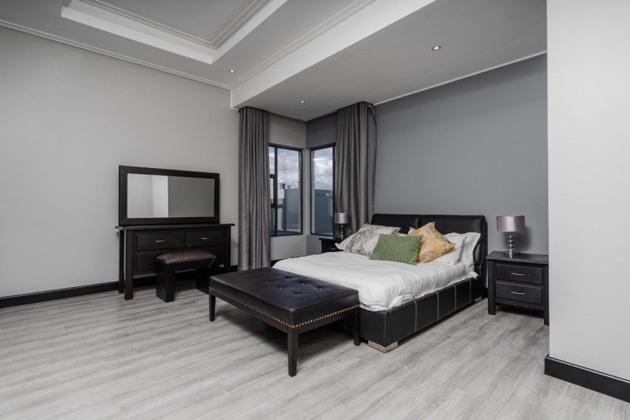 5 Bedroom Property for Sale in Midstream Ridge Gauteng
