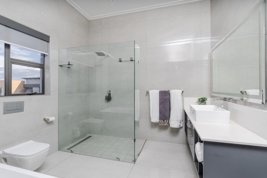 5 Bedroom Property for Sale in Midstream Ridge Gauteng