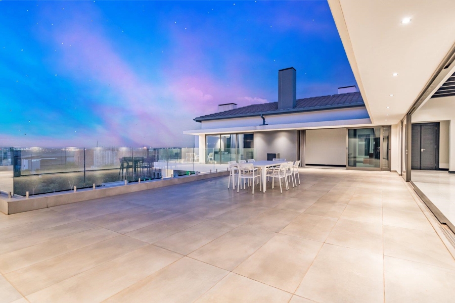 5 Bedroom Property for Sale in Midstream Ridge Gauteng