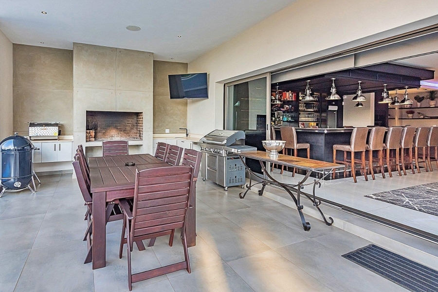 5 Bedroom Property for Sale in Midstream Ridge Gauteng