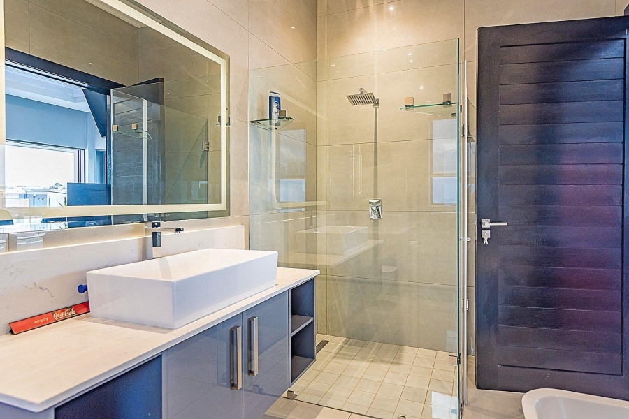 5 Bedroom Property for Sale in Midstream Ridge Gauteng