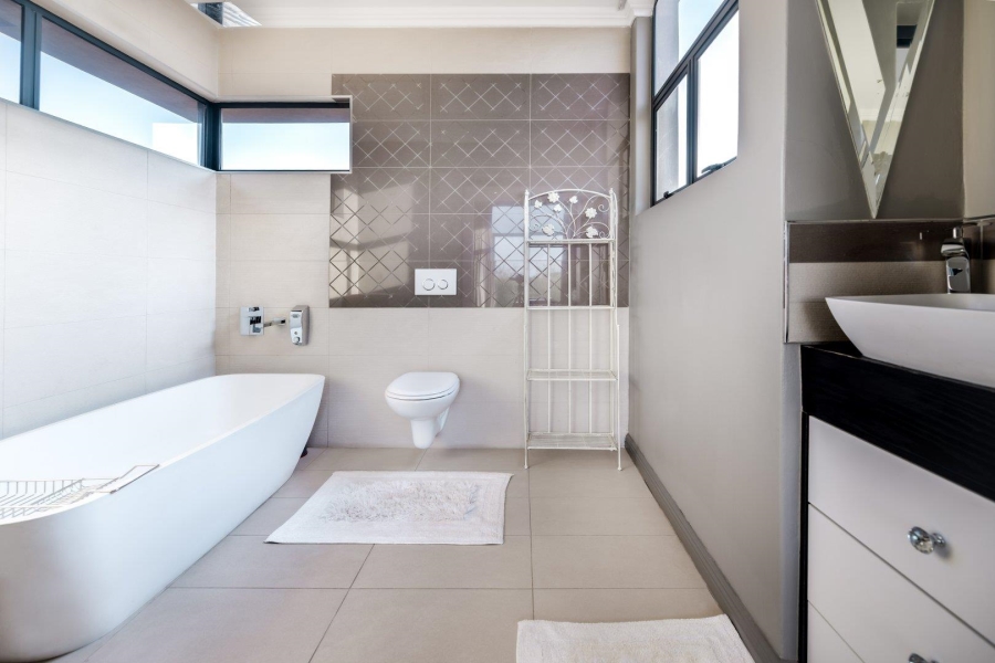 4 Bedroom Property for Sale in Serengeti Lifestyle Estate Gauteng