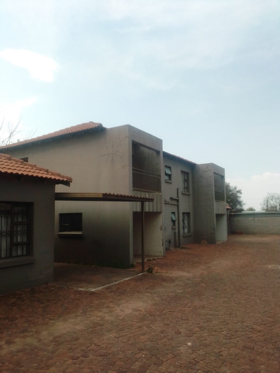 2 Bedroom Property for Sale in Pretoria North Gauteng