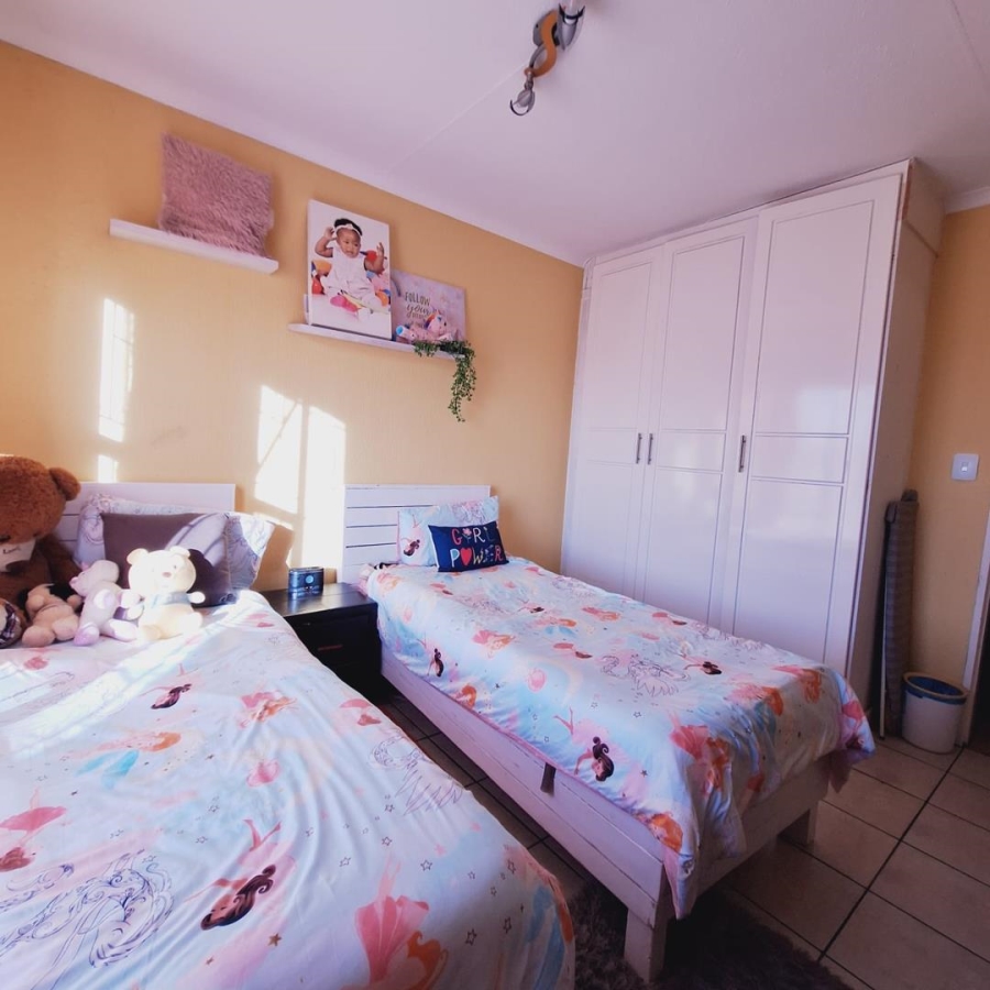 3 Bedroom Property for Sale in Edleen Gauteng