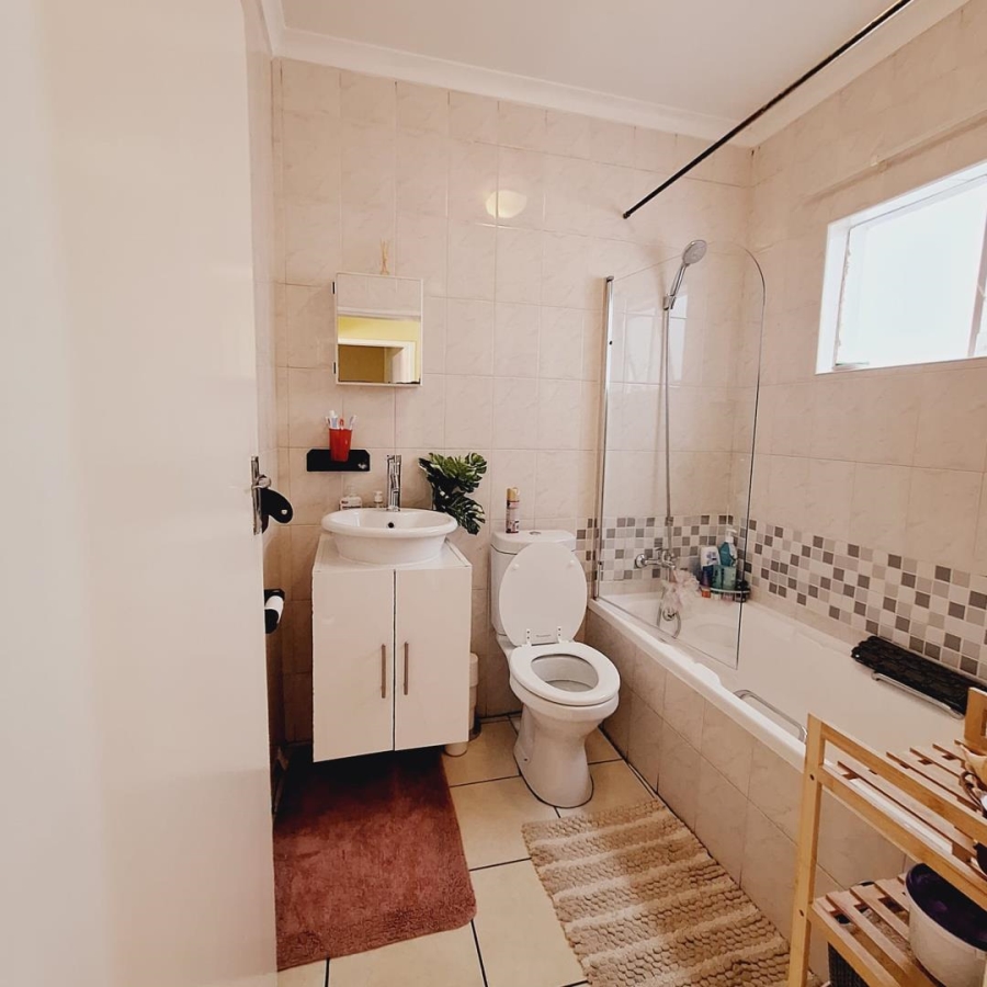 3 Bedroom Property for Sale in Edleen Gauteng