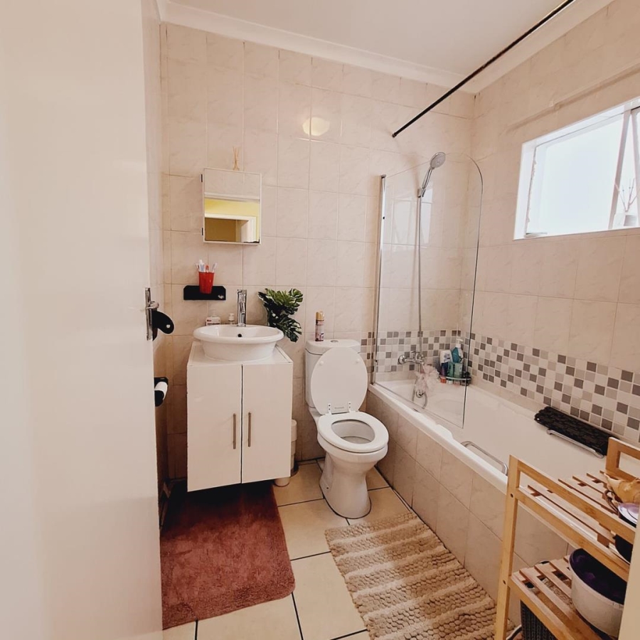 3 Bedroom Property for Sale in Edleen Gauteng