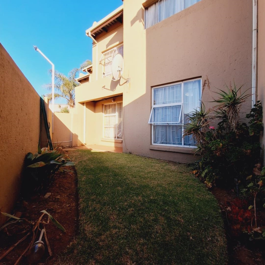 3 Bedroom Property for Sale in Edleen Gauteng