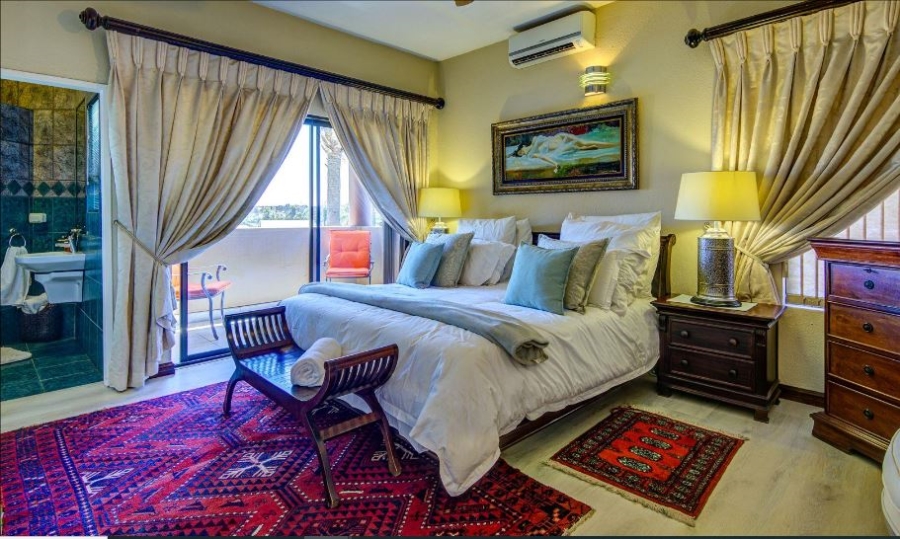 5 Bedroom Property for Sale in Glen Marais Gauteng