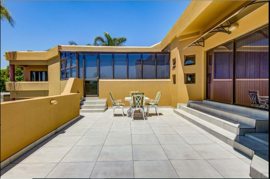 5 Bedroom Property for Sale in Glen Marais Gauteng