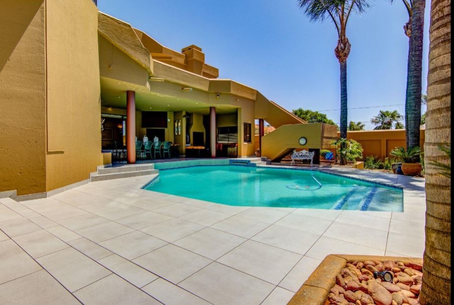 5 Bedroom Property for Sale in Glen Marais Gauteng
