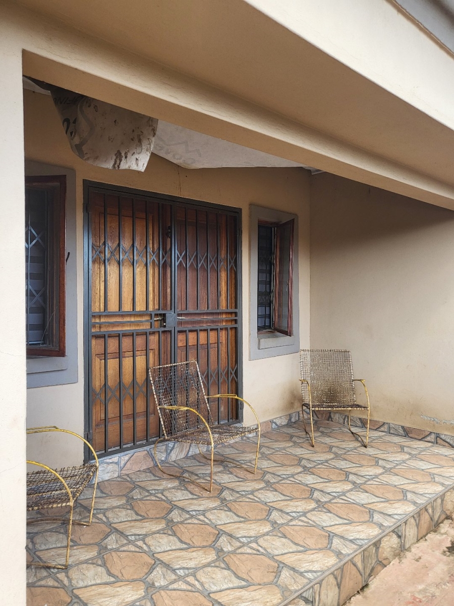5 Bedroom Property for Sale in Spruit View Gauteng